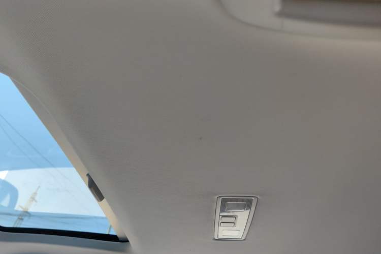 Used Volkswagen Golf 2018 230TSI Automatic Comfort Model Headliner