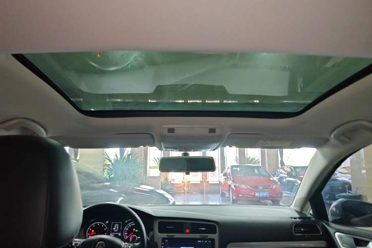 Used Volkswagen Golf 2018 1.6L Automatic Comfort Model Headliner