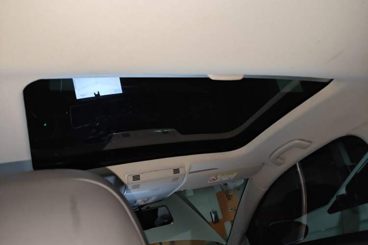 Used Volkswagen Golf 2018 230TSI Automatic Comfort Model Headliner