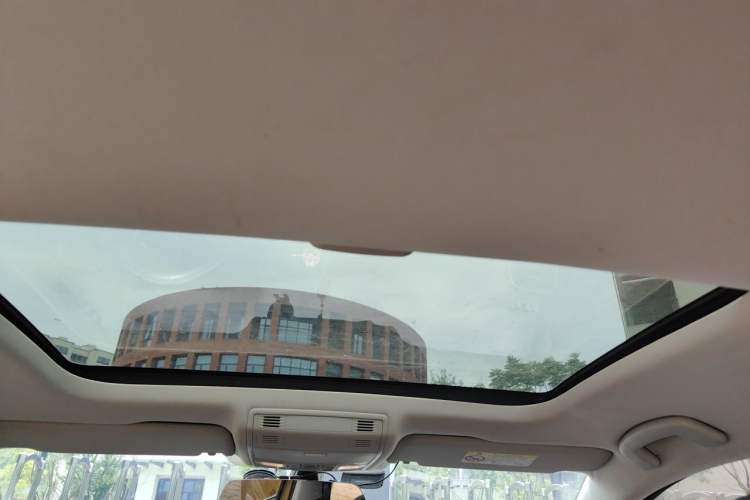 Used Volkswagen Golf 2018 230TSI Automatic Luxury Version Headliner