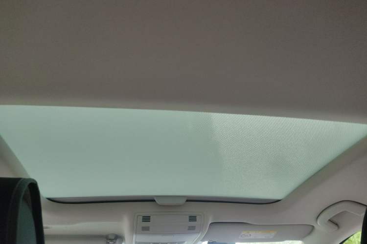 Used Volkswagen Golf 2018 230TSI Automatic Luxury Version Headliner