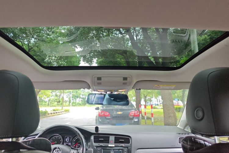 Used Volkswagen Golf 2018 230TSI Automatic Comfort Model Headliner