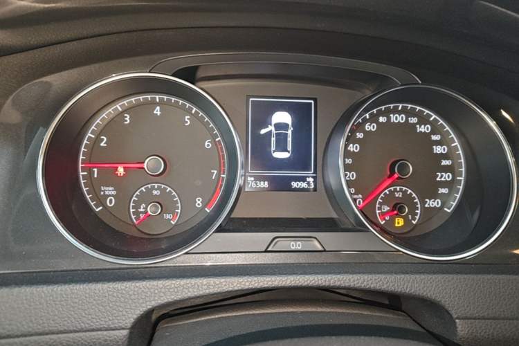 Used Volkswagen Golf 2018 230TSI Automatic Luxury Version Instrument Cluster