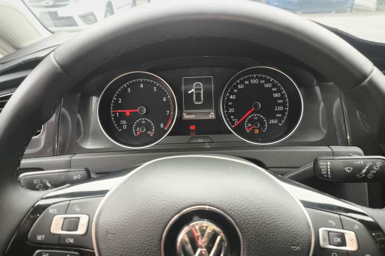 Used Volkswagen Golf 2018 230TSI Automatic Comfort Model Instrument Cluster