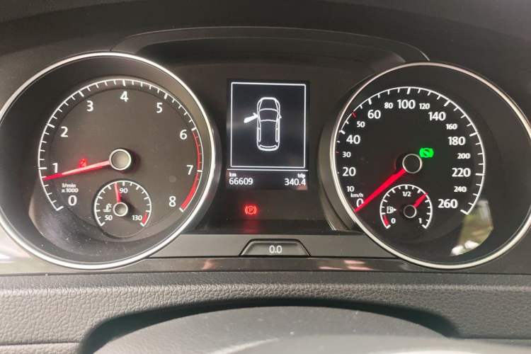 Used Volkswagen Golf 2018 1.6L Automatic Comfort Model Instrument Cluster