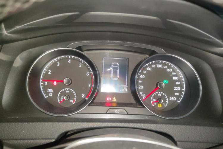 Used Volkswagen Golf 2018 230TSI Automatic Comfort Model Instrument Cluster