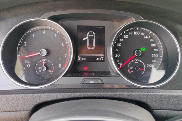 Used Volkswagen Golf 2018 230TSI Automatic Luxury Version Instrument Cluster