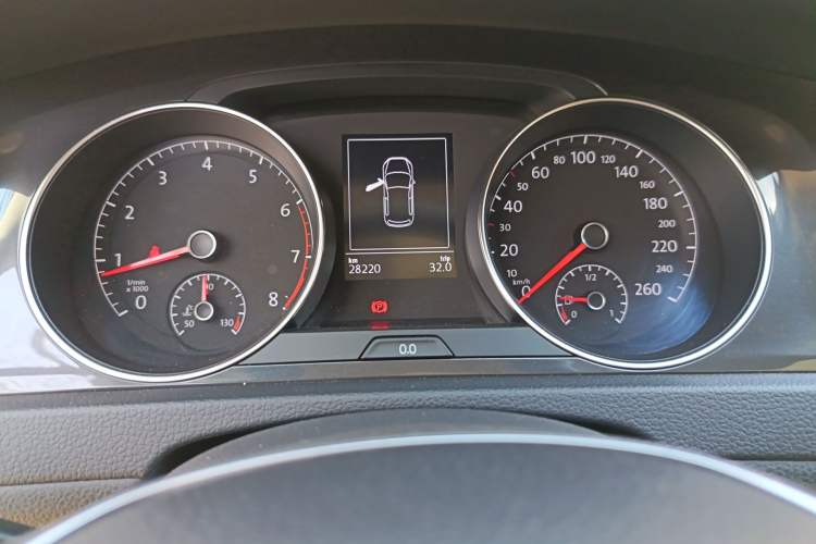 Used Volkswagen Golf 2018 1.6L Automatic Comfort Model Instrument Cluster
