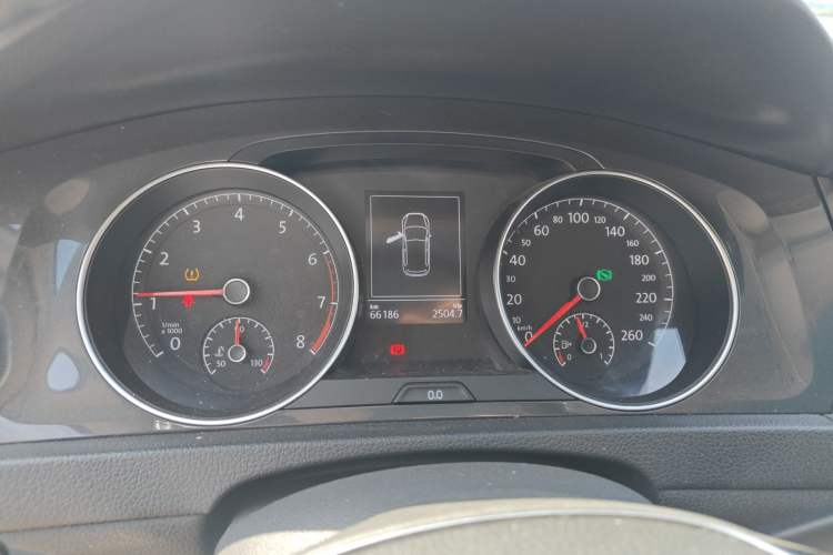 Used Volkswagen Golf 2018 230TSI Automatic Luxury Version Instrument Cluster