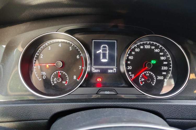 Used Volkswagen Golf 2018 230TSI Automatic Luxury Version Instrument Cluster