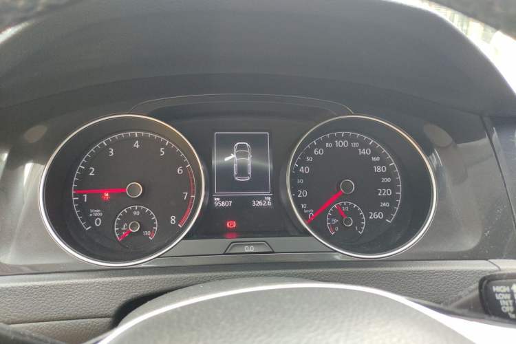 Used Volkswagen Golf 2018 230TSI Automatic Luxury Version Instrument Cluster