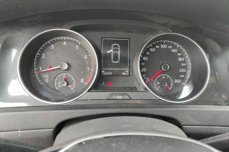Used Volkswagen Golf 2018 230TSI Automatic Luxury Version Instrument Cluster