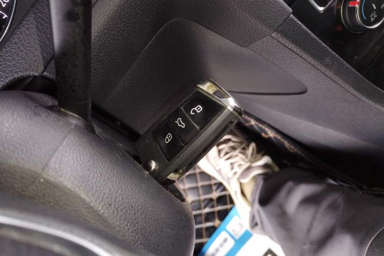 Used Volkswagen Golf 2018 1.6L Automatic Comfort Model Interior 1