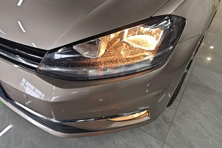 Used Volkswagen Golf 2018 230TSI Automatic Luxury Version Left Front Headlight