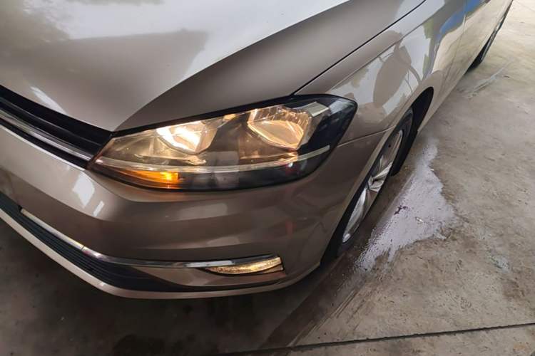 Used Volkswagen Golf 2018 1.6L Automatic Comfort Model Left Front Headlight