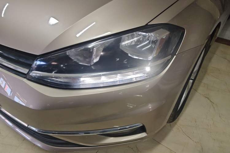 Used Volkswagen Golf 2018 1.6L Automatic Comfort Model Left Front Headlight