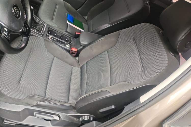 Used Volkswagen Golf 2018 1.6L Automatic Comfort Model Left Front Seat