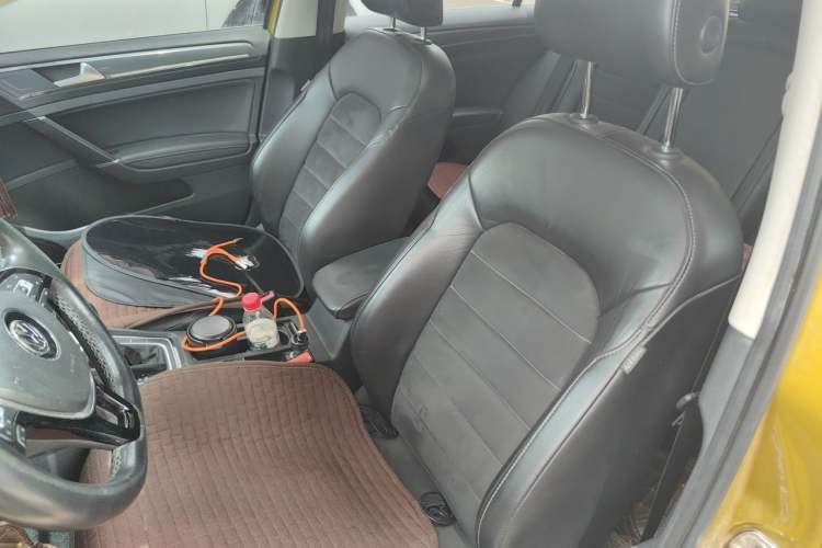 Used Volkswagen Golf 2018 230TSI Automatic Luxury Version Left Front Seat