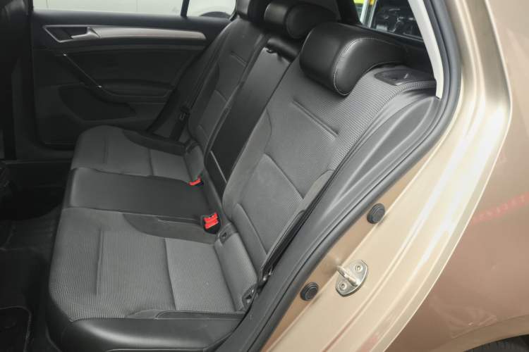Used Volkswagen Golf 2018 230TSI Automatic Comfort Model Left Rear Seat
