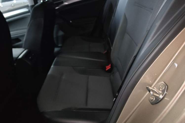 Used Volkswagen Golf 2018 1.6L Automatic Comfort Model Left Rear Seat