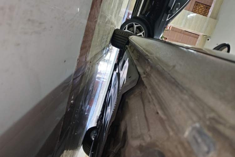 Used Volkswagen Golf 2018 1.6L Automatic Comfort Model Left Side Sill