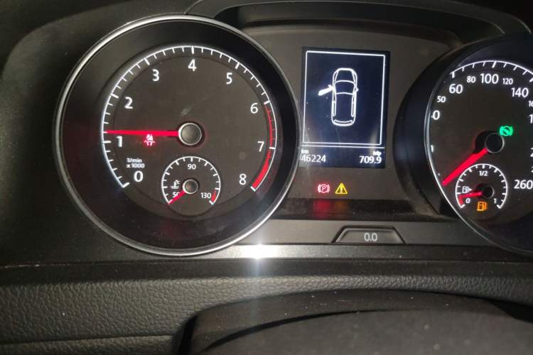 Used Volkswagen Golf 2018 230TSI Automatic Comfort Model Odometer Close Up