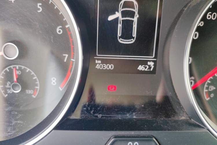 Used Volkswagen Golf 2018 230TSI Automatic Luxury Version Odometer Close Up