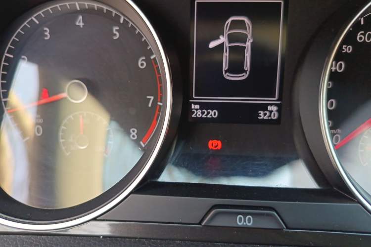 Used Volkswagen Golf 2018 1.6L Automatic Comfort Model Odometer Close Up