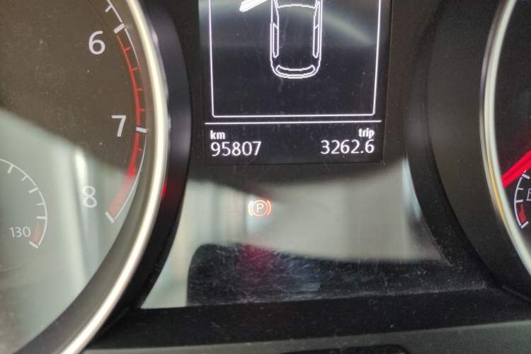Used Volkswagen Golf 2018 230TSI Automatic Luxury Version Odometer Close Up