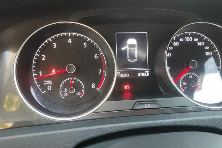 Used Volkswagen Golf 2018 230TSI Automatic Luxury Version Odometer Close Up