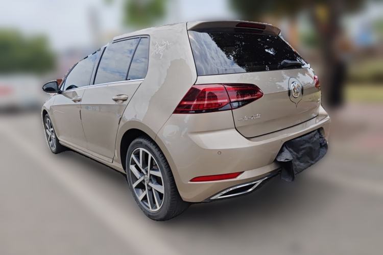 Used Volkswagen Golf 2018 230TSI Automatic Luxury Version Rear Left 45 Deg