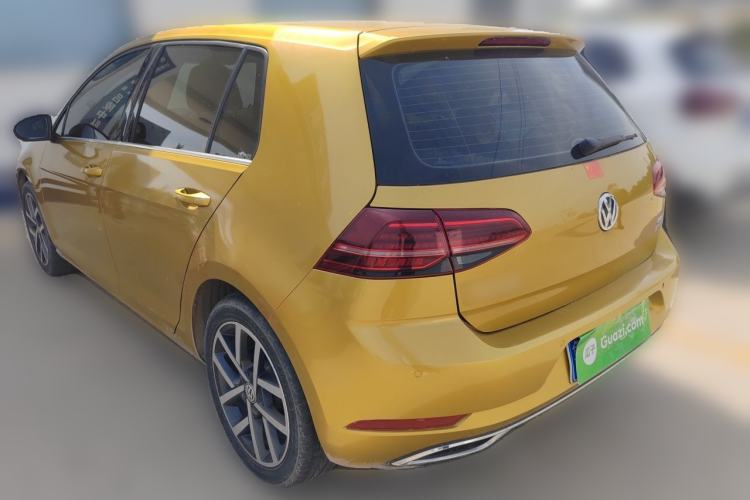 Used Volkswagen Golf 2018 230TSI Automatic Luxury Version Rear Left 45 Deg