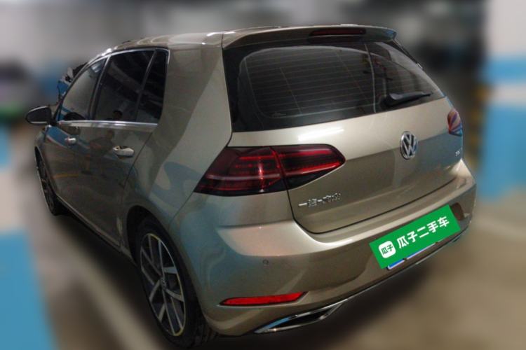 Used Volkswagen Golf 2018 230TSI Automatic Luxury Version Rear Left 45 Deg