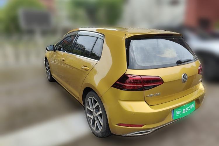 Used Volkswagen Golf 2018 230TSI Automatic Luxury Version Rear Left 45 Deg