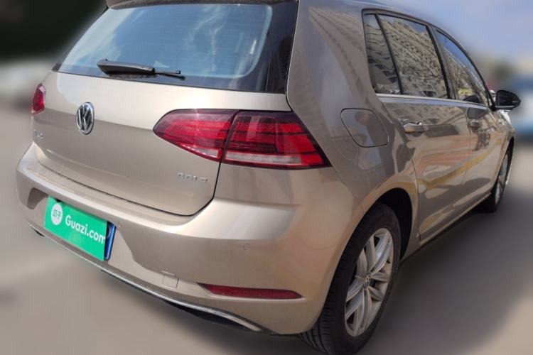 Used Volkswagen Golf 2018 230TSI Automatic Comfort Model Rear Right 45 Deg