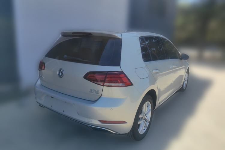 Used Volkswagen Golf 2018 230TSI Automatic Comfort Model Rear Right 45 Deg