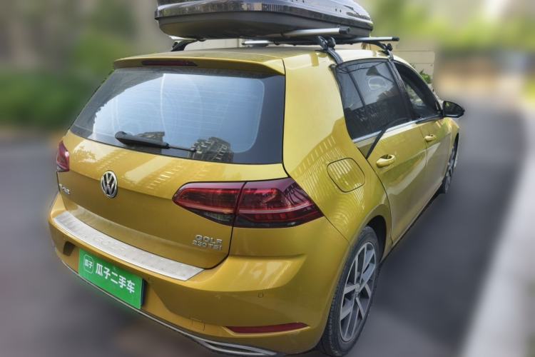 Used Volkswagen Golf 2018 230TSI Automatic Luxury Version Rear Right 45 Deg