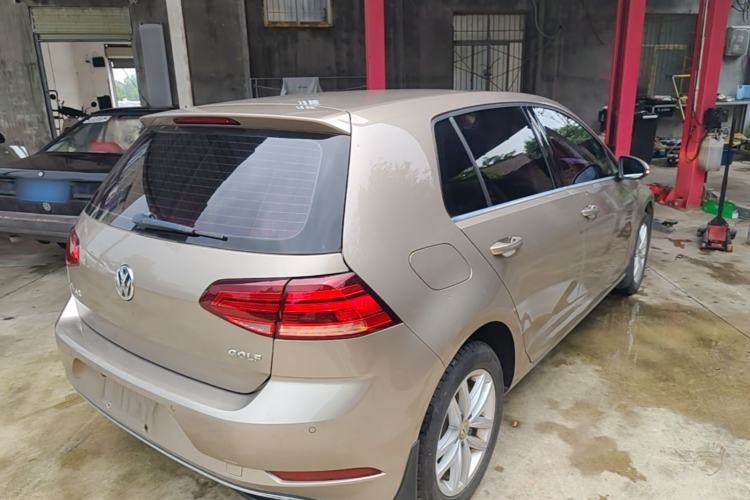 Used Volkswagen Golf 2018 1.6L Automatic Comfort Model Rear Right 45 Deg