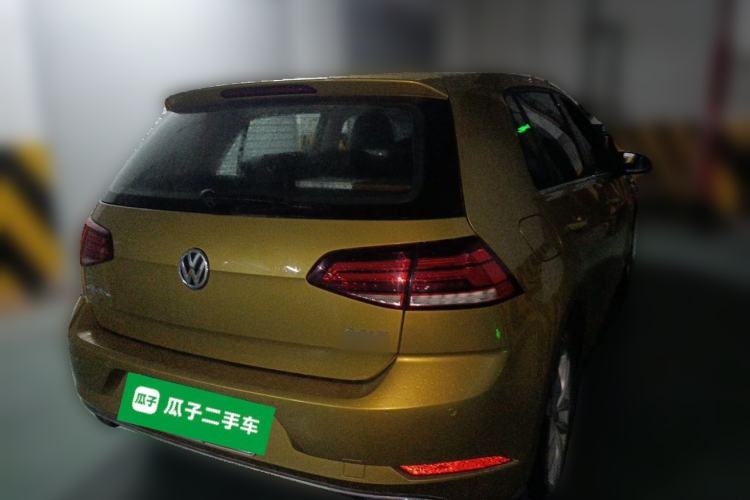 Used Volkswagen Golf 2018 180TSI Automatic Comfort Model Rear Right 45 Deg