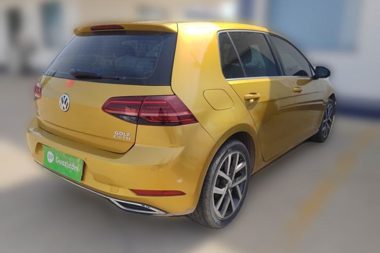 Used Volkswagen Golf 2018 230TSI Automatic Luxury Version Rear Right 45 Deg