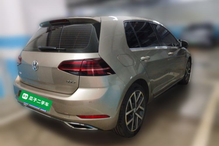 Used Volkswagen Golf 2018 230TSI Automatic Luxury Version Rear Right 45 Deg