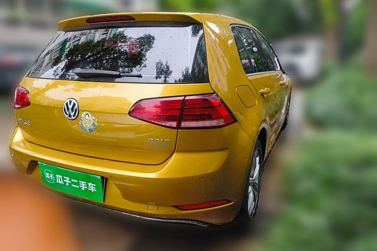 Used Volkswagen Golf 2018 230TSI Automatic Comfort Model Rear Right 45 Deg