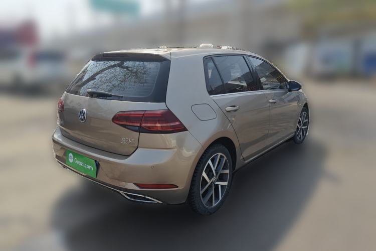 Used Volkswagen Golf 2018 230TSI Automatic Luxury Version Rear Right 45 Deg