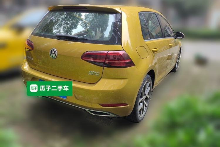Used Volkswagen Golf 2018 230TSI Automatic Luxury Version Rear Right 45 Deg