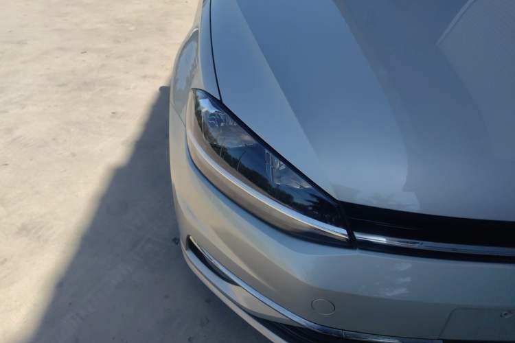 Used Volkswagen Golf 2018 230TSI Automatic Comfort Model Right Front Headlight