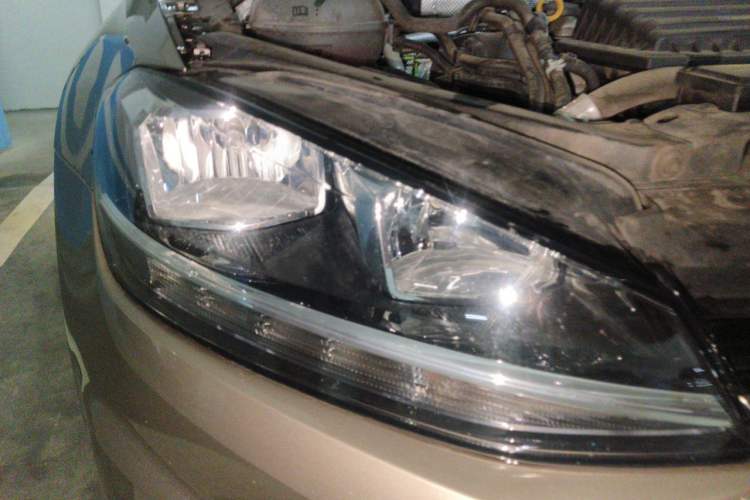 Used Volkswagen Golf 2018 230TSI Automatic Luxury Version Right Front Headlight