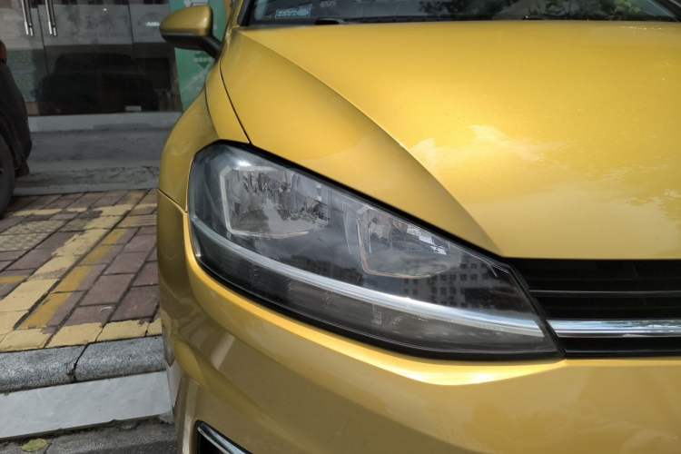 Used Volkswagen Golf 2018 230TSI Automatic Comfort Model Right Front Headlight