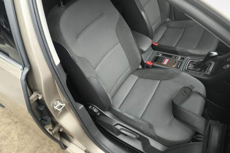 Used Volkswagen Golf 2018 230TSI Automatic Comfort Model Right Front Seat