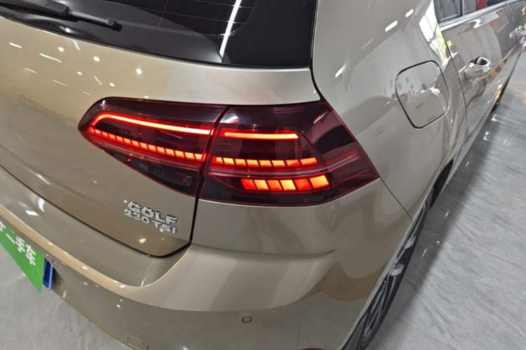 Used Volkswagen Golf 2018 230TSI Automatic Luxury Version Right Rear Taillight