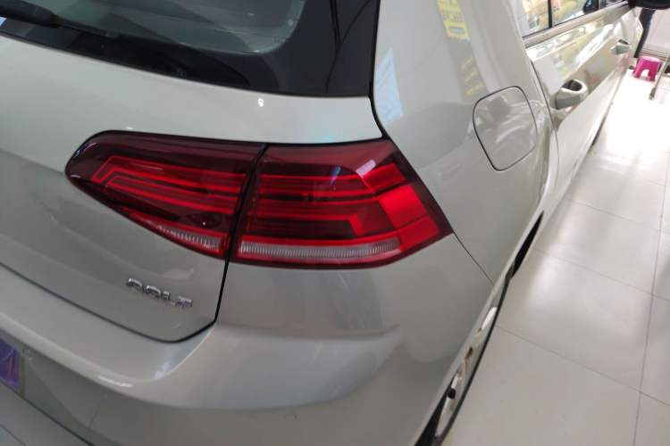 Used Volkswagen Golf 2018 1.6L Automatic Fashion Model Right Rear Taillight